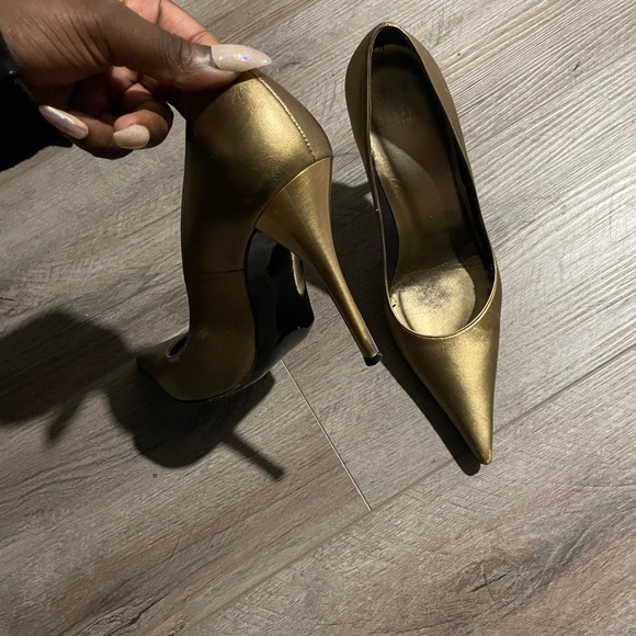 Stuart Weitzman authentic gold heels 7 / 7.5 - Picture 3 of 5